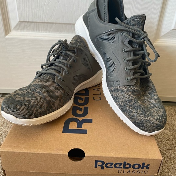 Reebok athletic shoes - Picture 4 of 10
